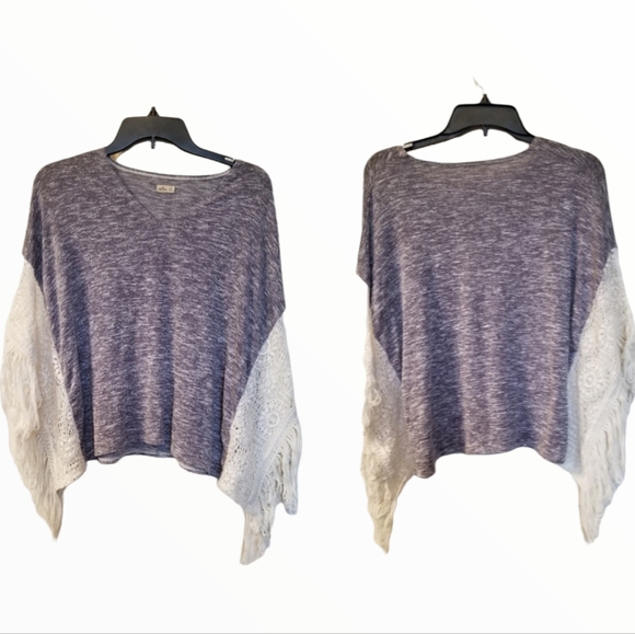 Hollister Size XS/Small Oversized Lace & Fringe Top - Picture 1 of 4
